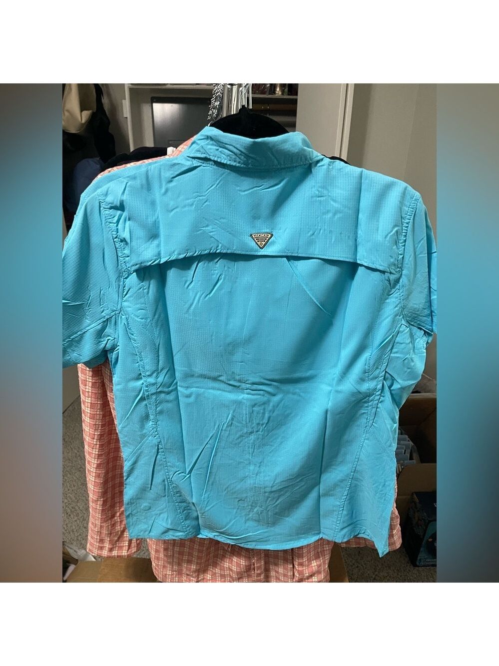 Columbia button down short sleeve top Omni shade vents in back Size L/G. New - Picture 4 of 6